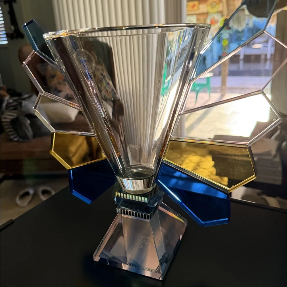 Luxury Sculptural Crystal Vase by Reflections Copenhagen – Neiman Marcus Excl